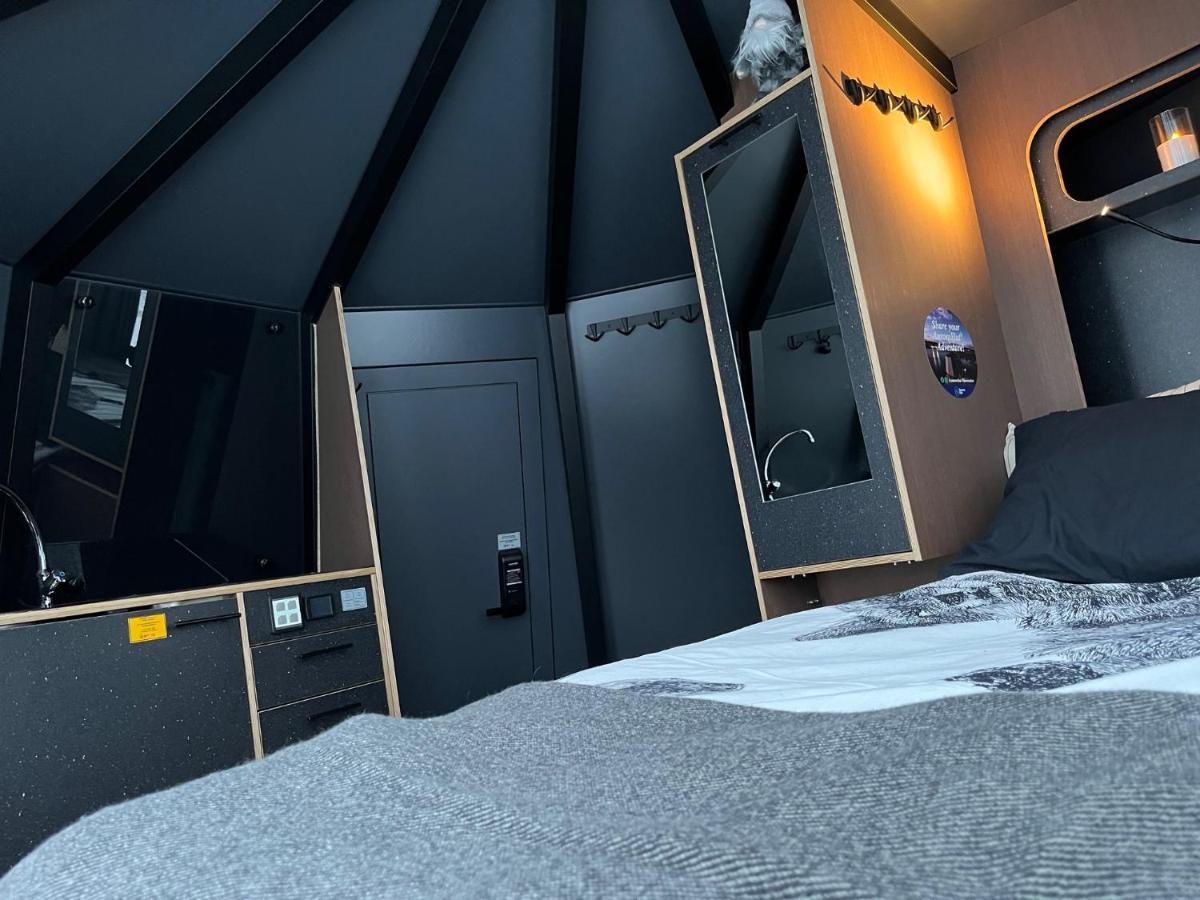 Vikajaervi Lake View Experience Igloos Рованіемі Екстер'єр фото