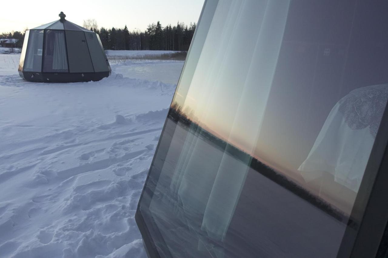 Vikajaervi Lake View Experience Igloos Рованіемі Екстер'єр фото