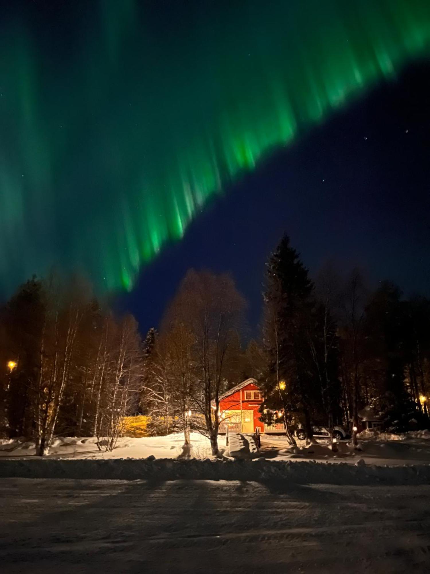 Vikajaervi Lake View Experience Igloos Рованіемі Екстер'єр фото