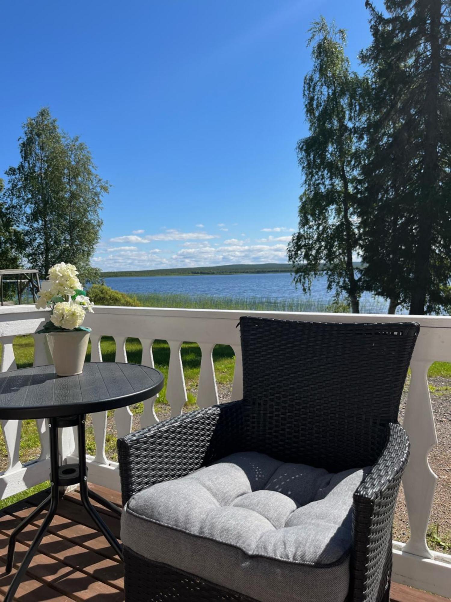 Vikajaervi Lake View Experience Igloos Рованіемі Екстер'єр фото