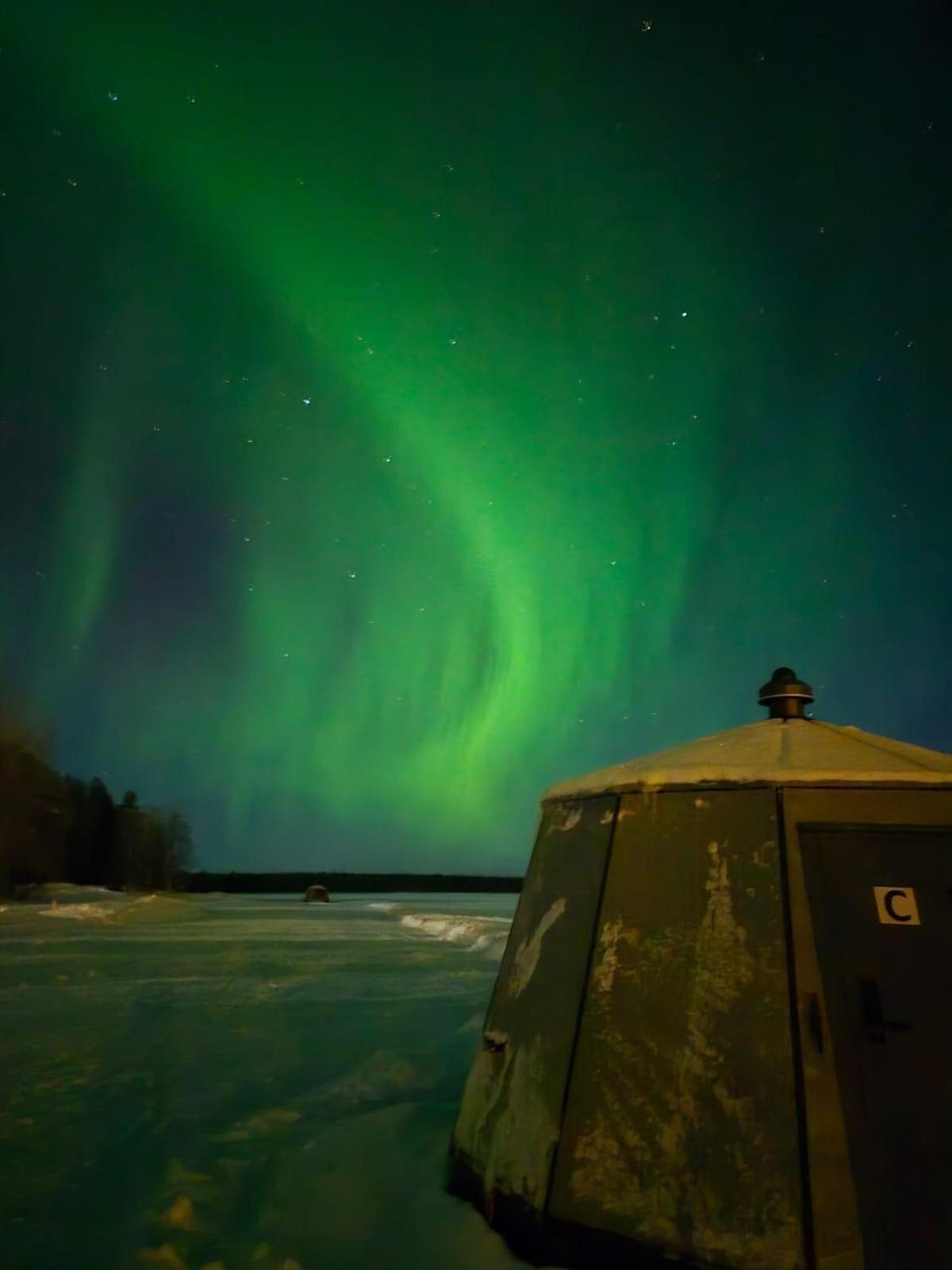 Vikajaervi Lake View Experience Igloos Рованіемі Екстер'єр фото