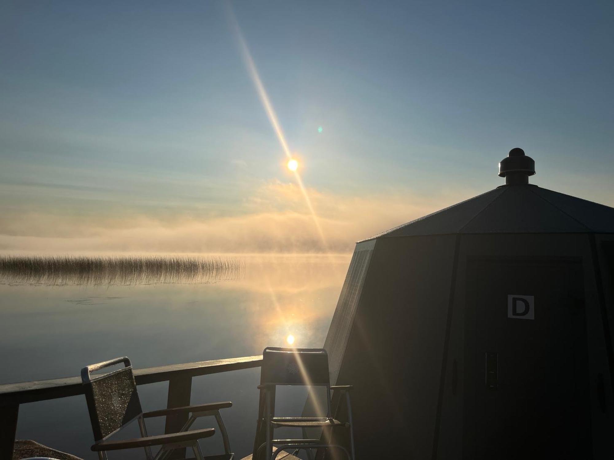 Vikajaervi Lake View Experience Igloos Рованіемі Екстер'єр фото