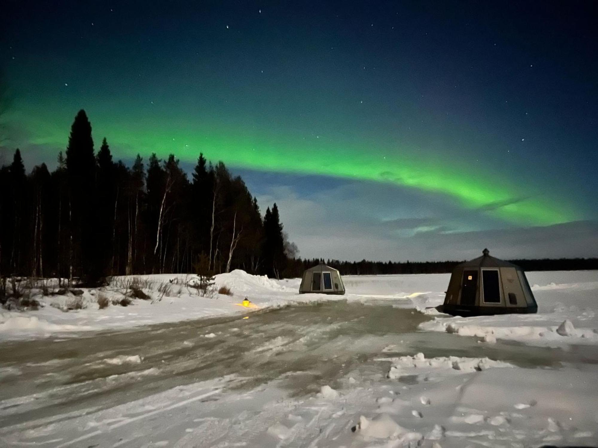 Vikajaervi Lake View Experience Igloos Рованіемі Екстер'єр фото